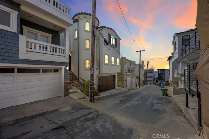 228 5th Place, Manhattan Beach, California 90266