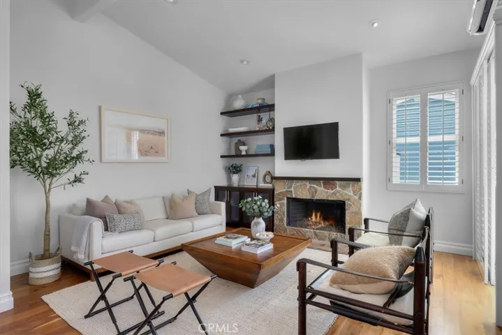 228 5th Place, Manhattan Beach, California 90266