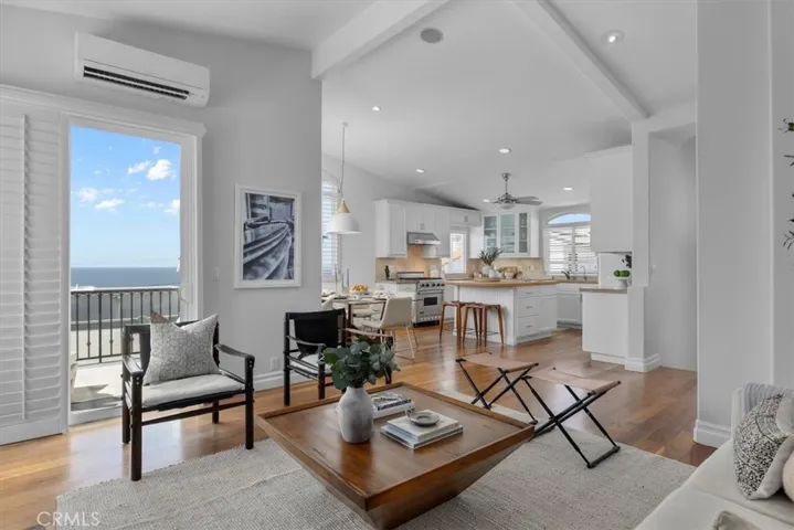 228 5th Place, Manhattan Beach, California 90266