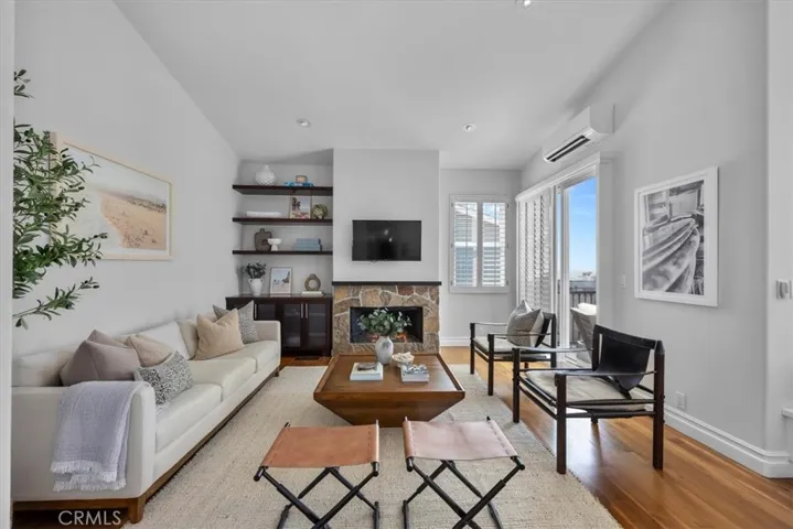 228 5th Place, Manhattan Beach, California 90266