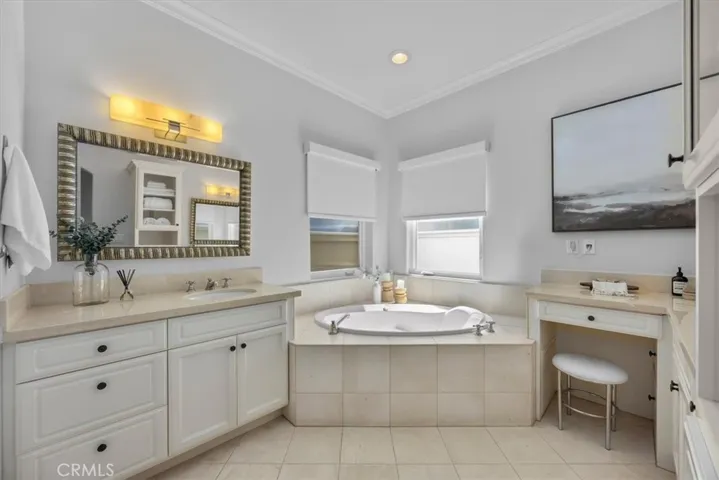 228 5th Place, Manhattan Beach, California 90266