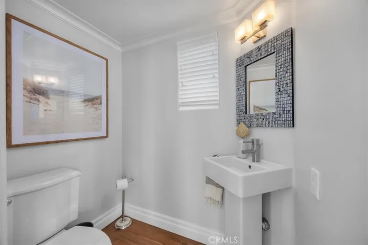 228 5th Place, Manhattan Beach, California 90266