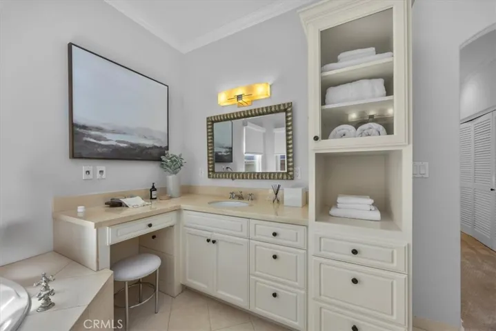 228 5th Place, Manhattan Beach, California 90266