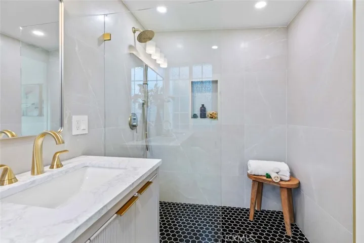 2512 Prospect Avenue, Montrose, California 91020