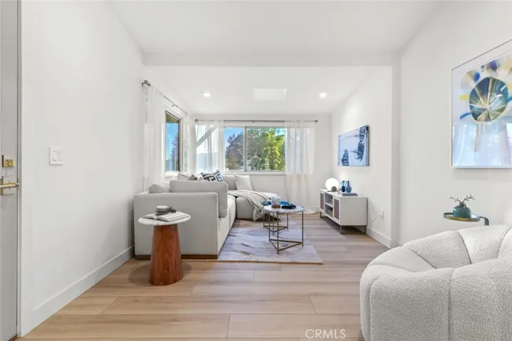 2512 Prospect Avenue, Montrose, California 91020