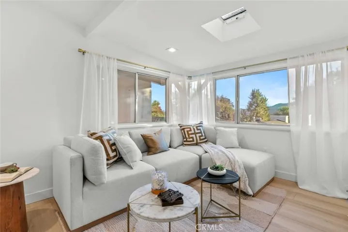 2512 Prospect Avenue, Montrose, California 91020
