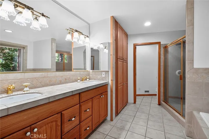 Double Vanity