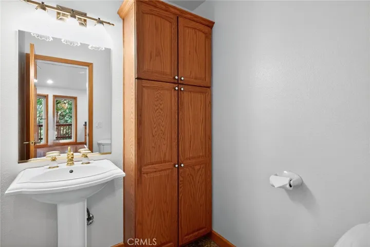 26020 Hemstreet Pl, Idyllwild, California 92549