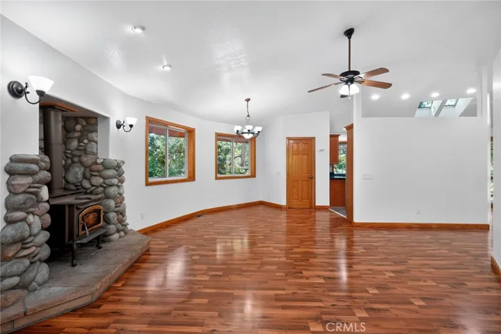 26020 Hemstreet Pl, Idyllwild, California 92549