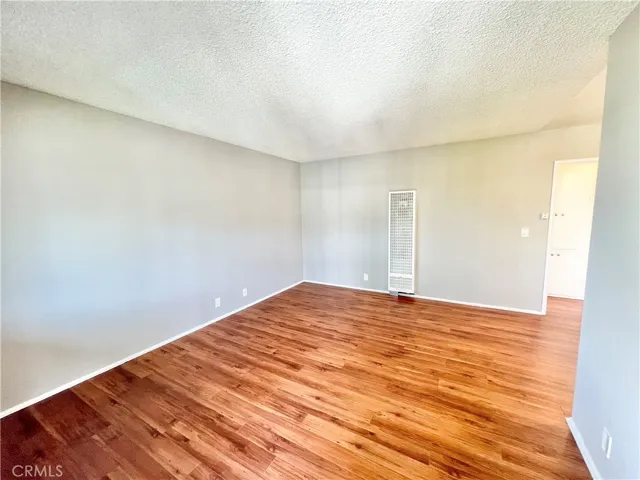 3123 Foothill Boulevard 08, La Crescenta, California 91214