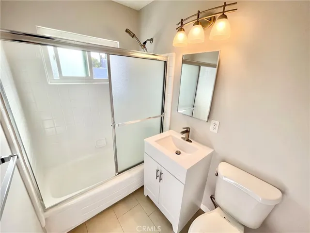 3123 Foothill Boulevard 08, La Crescenta, California 91214