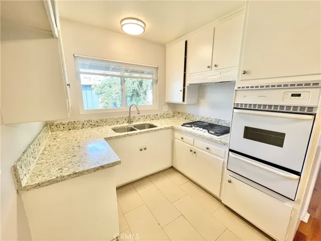 3123 Foothill Boulevard 08, La Crescenta, California 91214