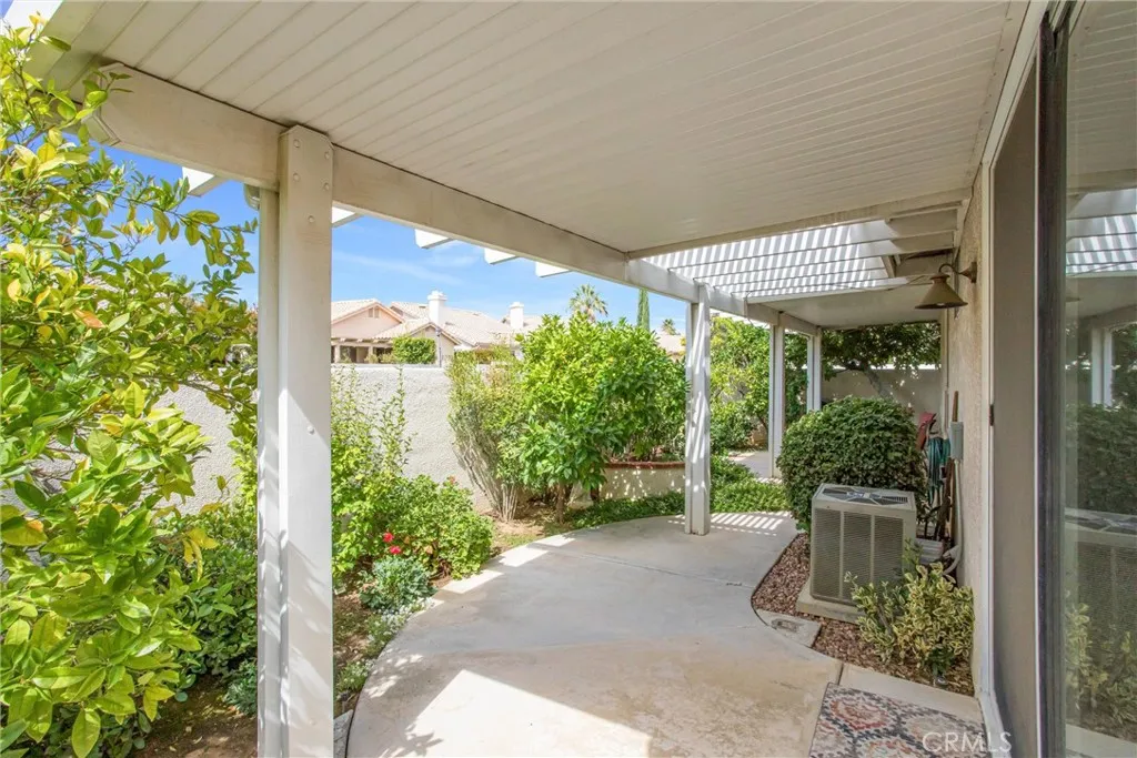 1021 Laguna Seca Court, Banning, California 92220 home-pic-21