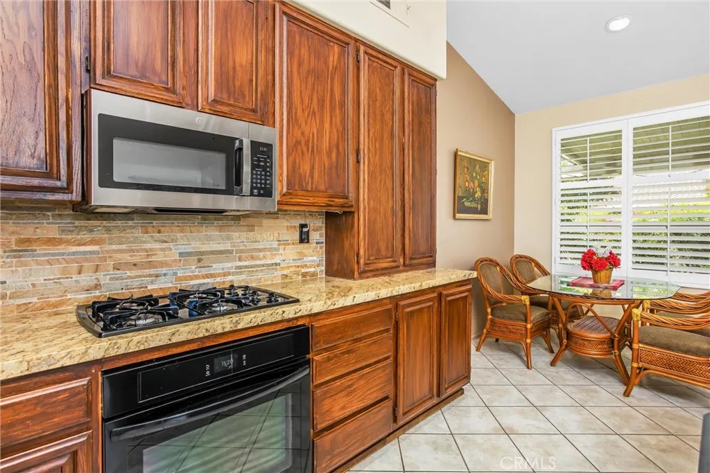 1021 Laguna Seca Court, Banning, California 92220 home-pic-12