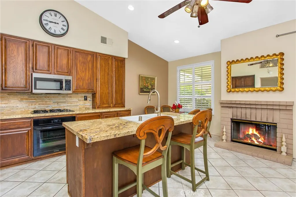 1021 Laguna Seca Court, Banning, California 92220 home-pic-11