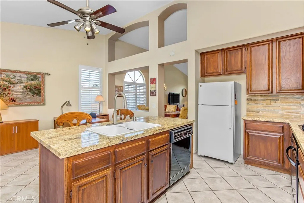 1021 Laguna Seca Court, Banning, California 92220 home-pic-14