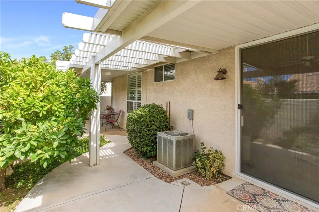 1021 Laguna Seca Court, Banning, California 92220 home-pic-22