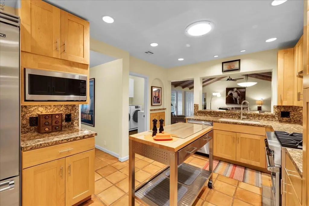 1508 E El Alameda, Palm Springs, California 92262 home-pic-14