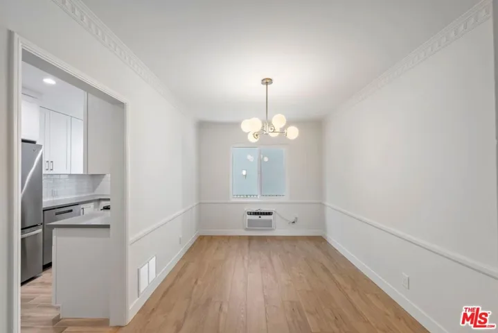 1250 N Crescent Heights Boulevard 4, West Hollywood, California 90046