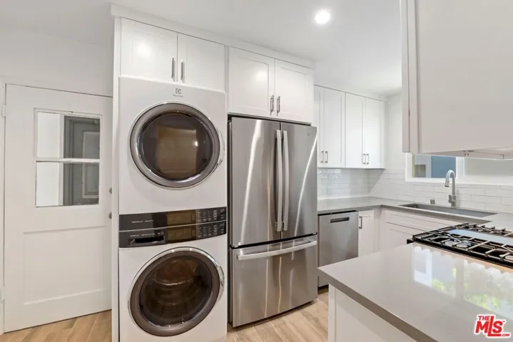 1250 N Crescent Heights Boulevard 4, West Hollywood, California 90046