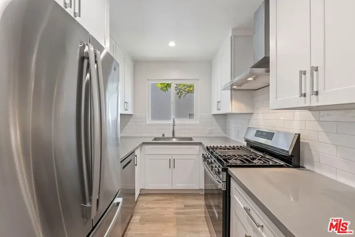 1250 N Crescent Heights Boulevard 4, West Hollywood, California 90046