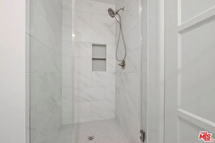 1250 N Crescent Heights Boulevard 4, West Hollywood, California 90046