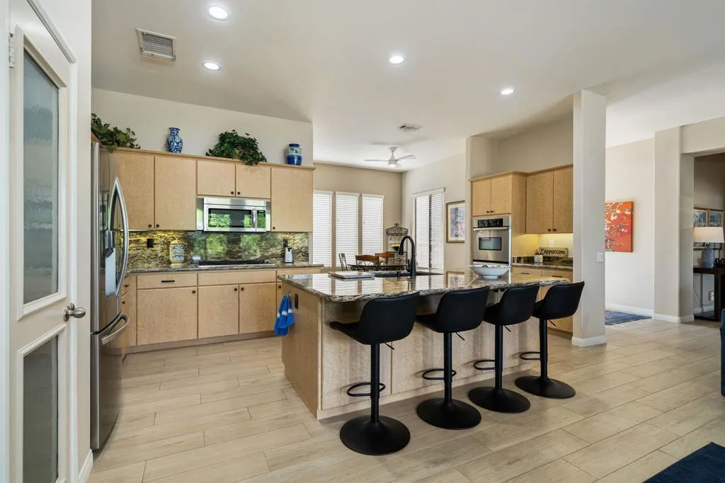 75840 Sarazen Way, Palm Desert, California 92211 home-pic-5