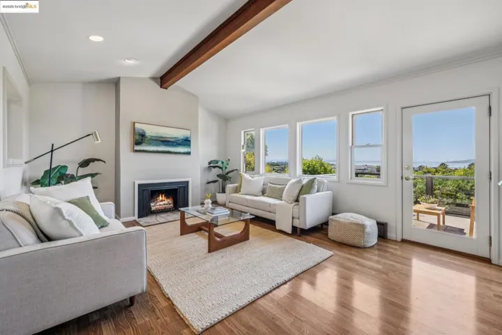 1631 Santa Clara St, Richmond, California 94804