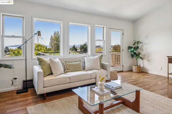 1631 Santa Clara St, Richmond, California 94804