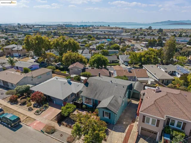 1631 Santa Clara St, Richmond, California 94804