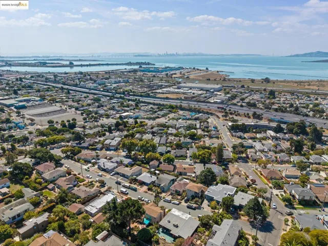 1631 Santa Clara St, Richmond, California 94804
