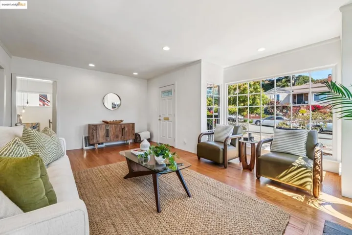 1631 Santa Clara St, Richmond, California 94804