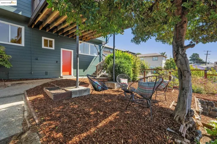 1631 Santa Clara St, Richmond, California 94804