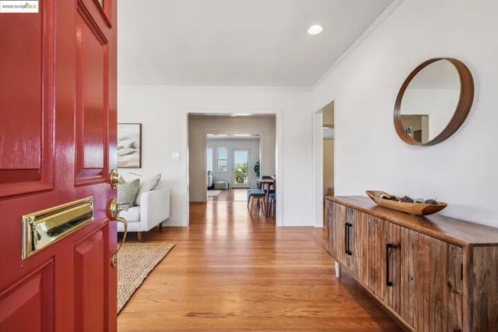1631 Santa Clara St, Richmond, California 94804