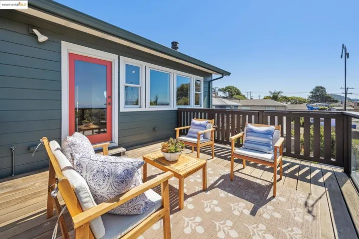 1631 Santa Clara St, Richmond, California 94804