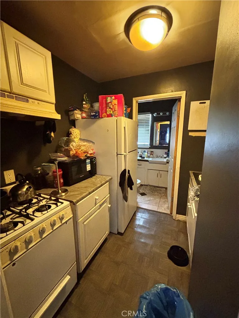 723 E 6th Street E, Long Beach, California 90802 home-pic-3