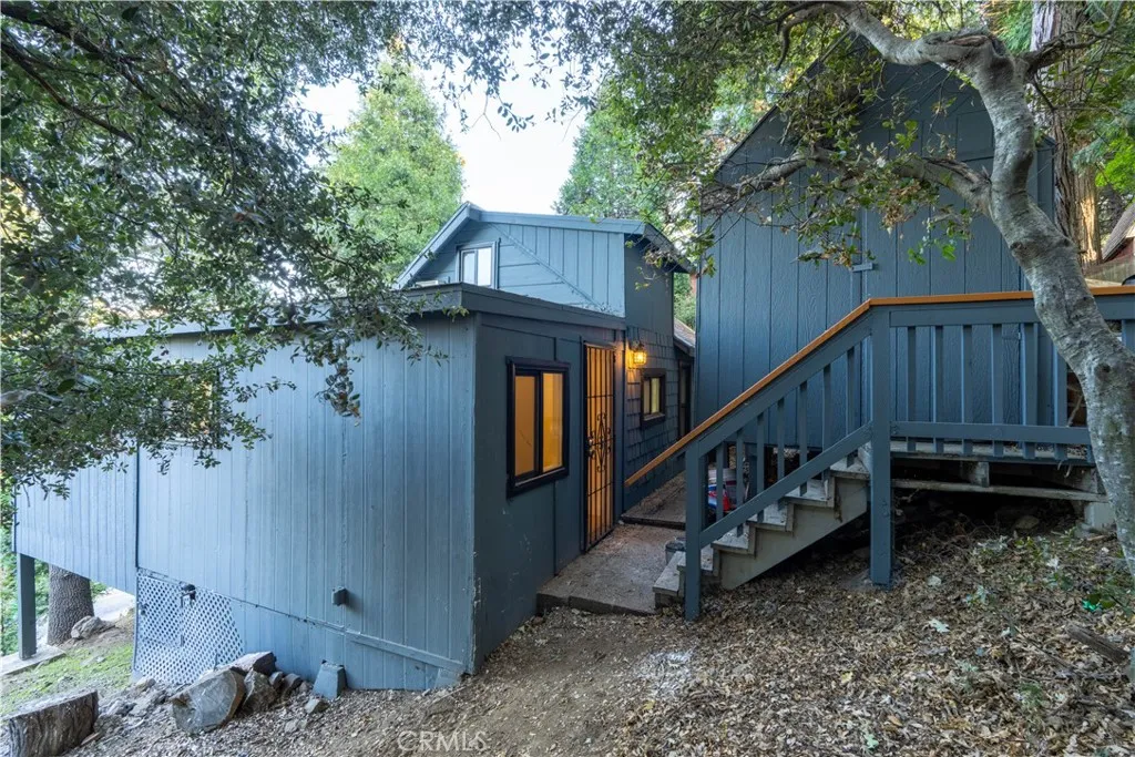 757 N Village Lane N, Crestline, California 92325 home-pic-43