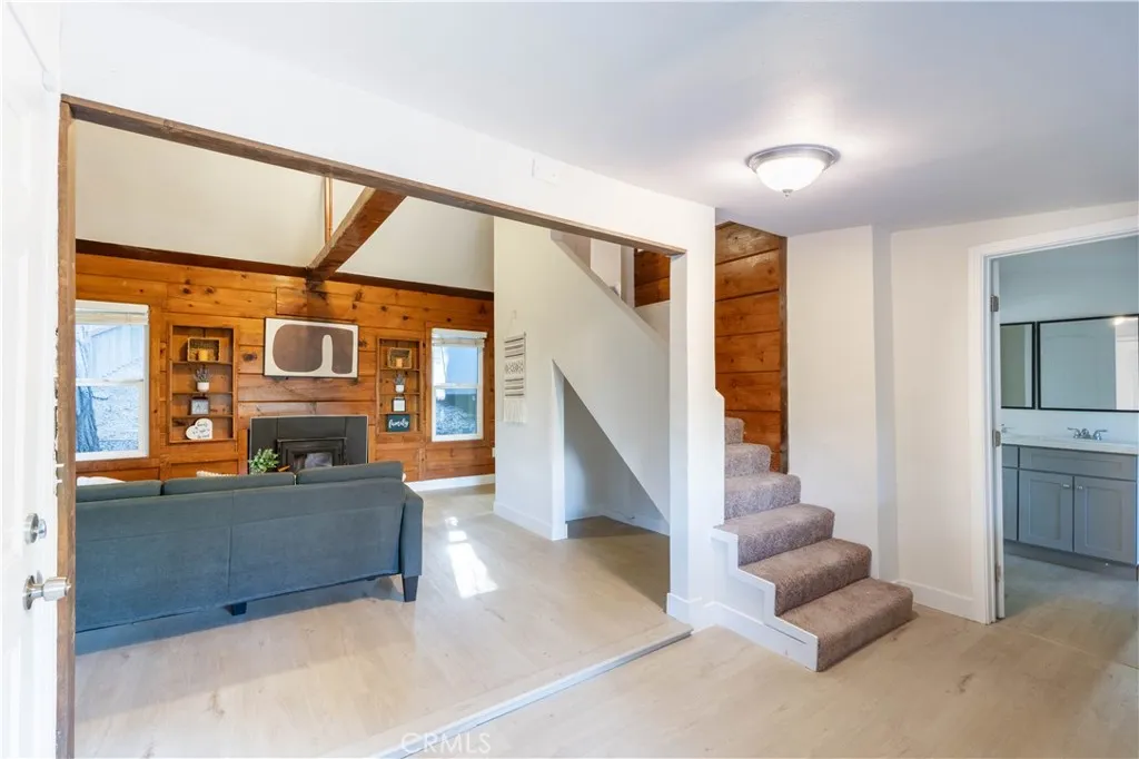 757 N Village Lane N, Crestline, California 92325 home-pic-9