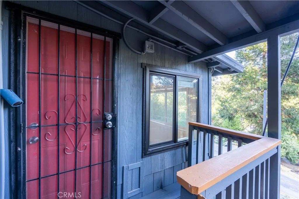 757 N Village Lane N, Crestline, California 92325 home-pic-6