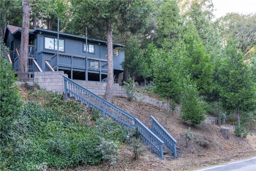 757 N Village Lane N, Crestline, California 92325 home-pic-1