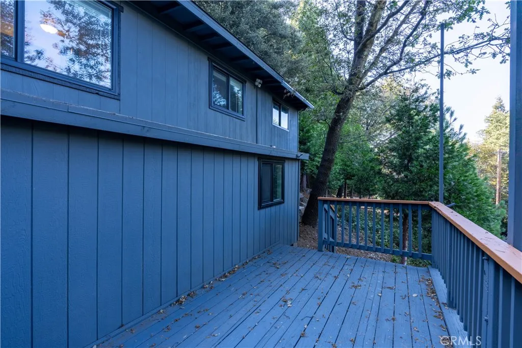 757 N Village Lane N, Crestline, California 92325 home-pic-5