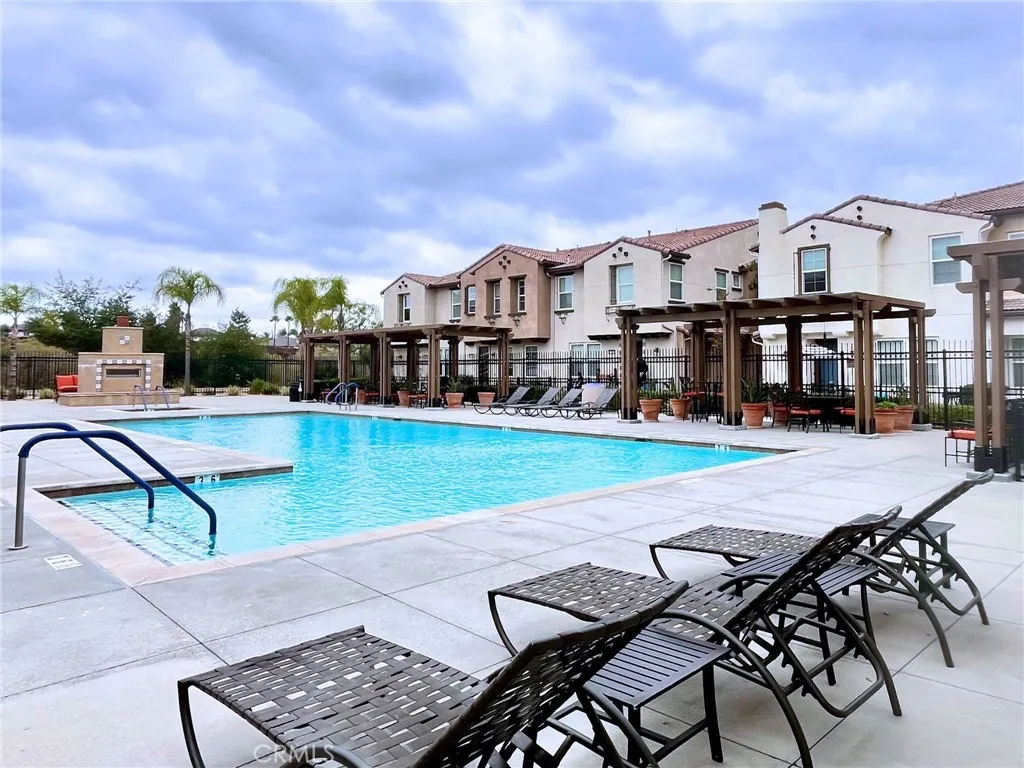 40365 Calle Real, Murrieta, California 92563 home-pic-4