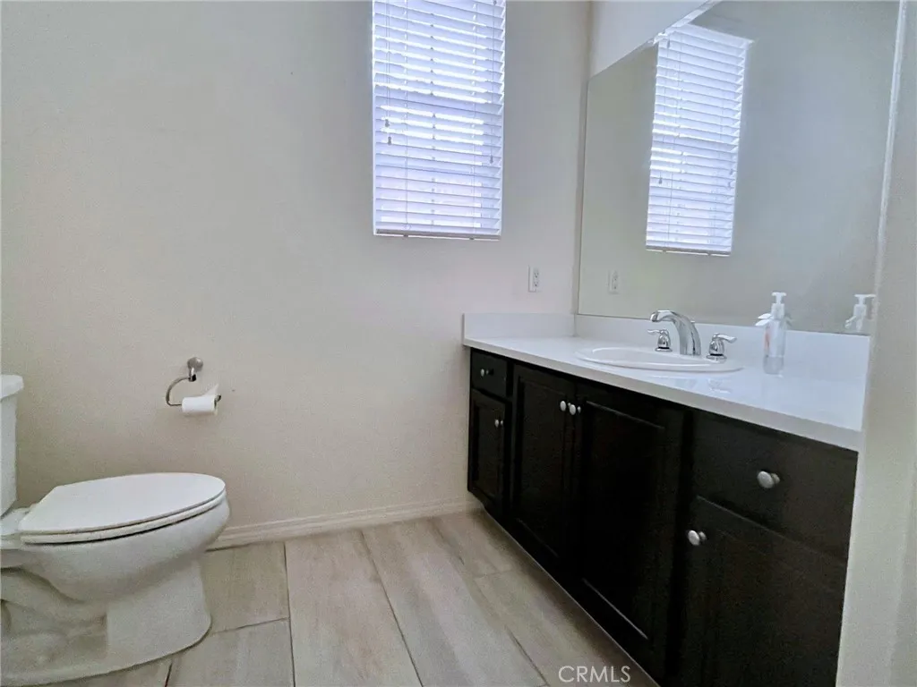 40365 Calle Real, Murrieta, California 92563 home-pic-10