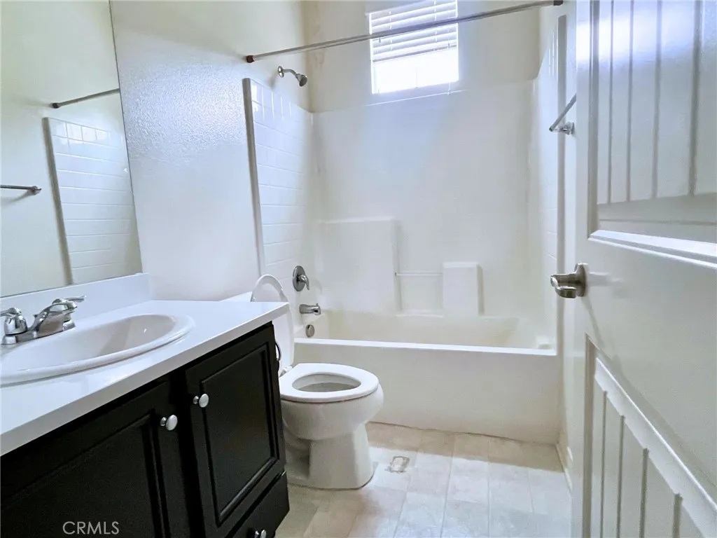 40365 Calle Real, Murrieta, California 92563 home-pic-19
