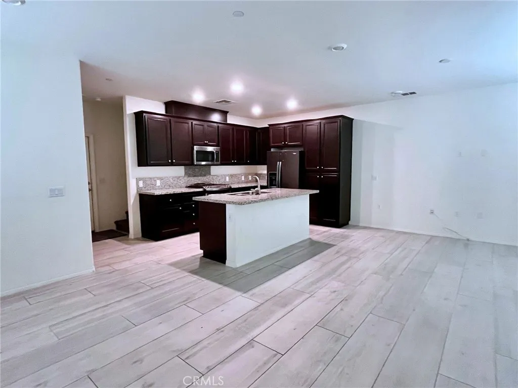 40365 Calle Real, Murrieta, California 92563 home-pic-7