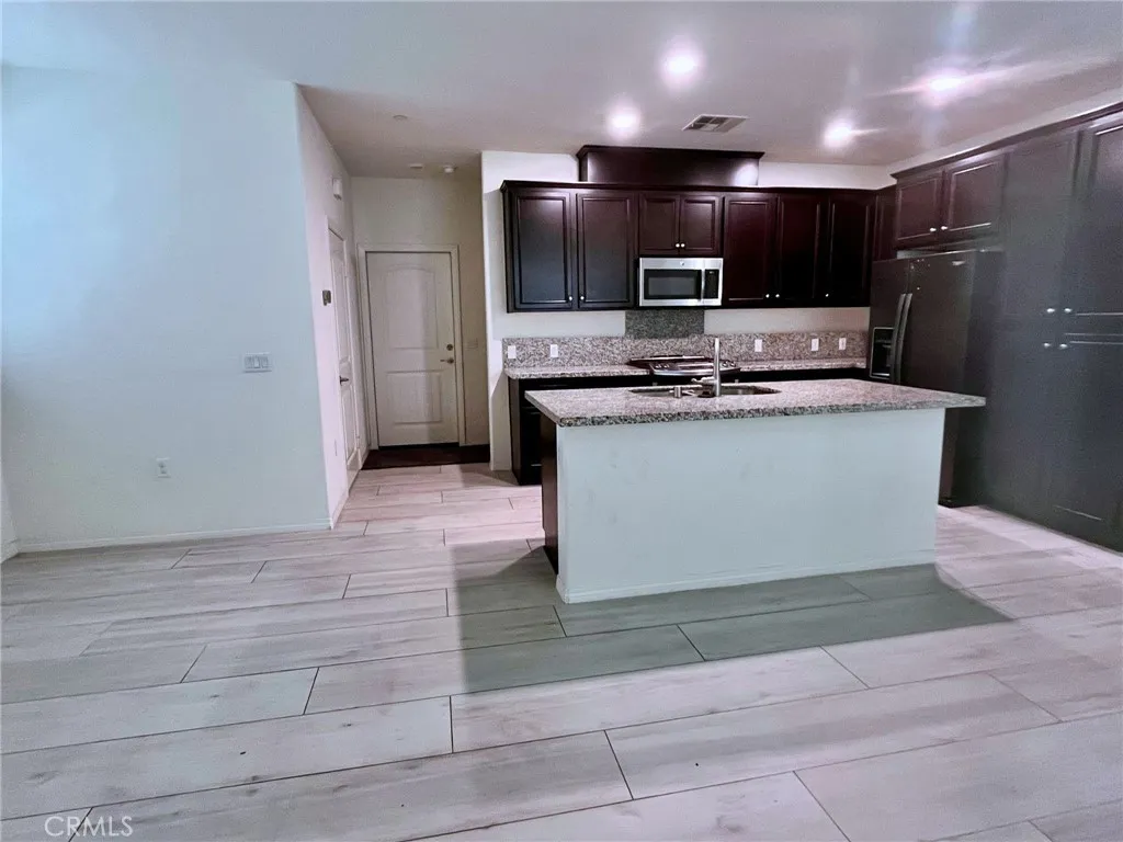 40365 Calle Real, Murrieta, California 92563 home-pic-8