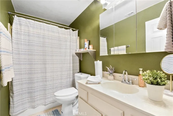 8795 Frankfort St., Fontana, California 92335
