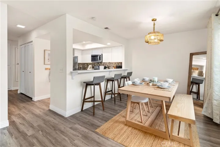 875 Buttercup Road, Carlsbad, California 92011