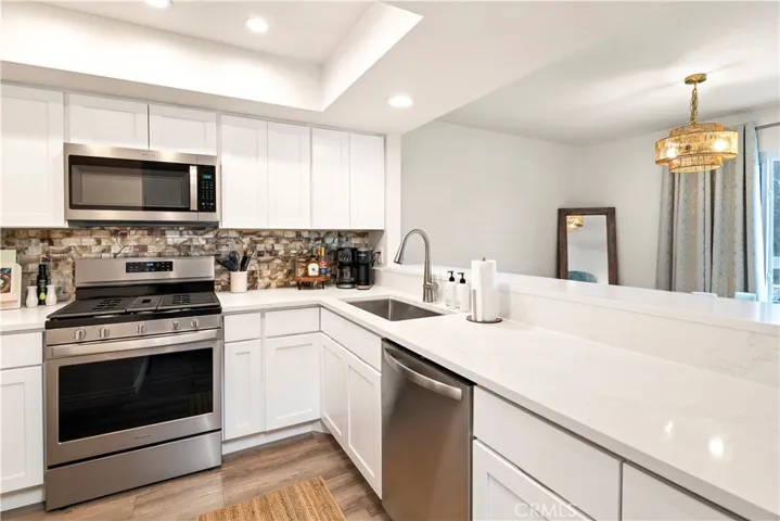 875 Buttercup Road, Carlsbad, California 92011