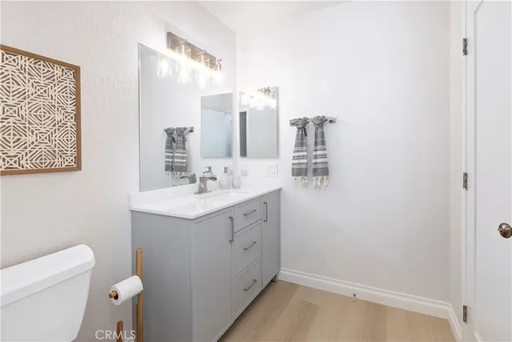 875 Buttercup Road, Carlsbad, California 92011